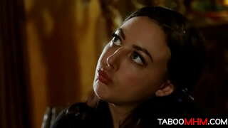 Отчим трахает үз падчерицу укытучы буларак, ул наказывает распутную школьницу