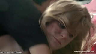 ���ेक्सी गोरा Penny पैक्स का दौरा पागल मैकेनिक टॉमी पिस्तौल वह मुलाकात पर चिकित्सक लेकिन वह उसे कब्जे में कर लेंगे और विशाल मुर्गा के साथ सब से अधिक उसकी दुकान