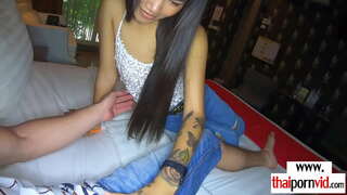 Слаби аматерски азија курва користи од зад страна на BWC